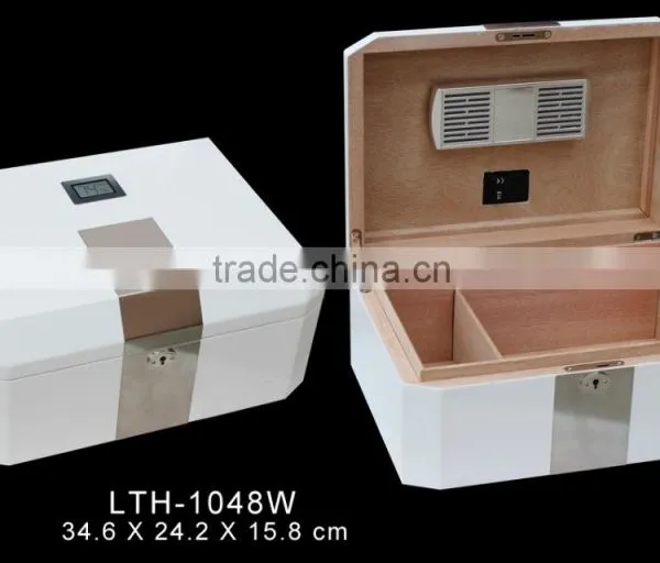 Cigar Humidor Cedar Wood Box photo-3