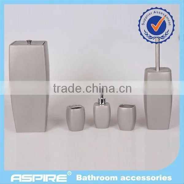 Bathroom Accessories Toilet Brush Holder and Tumbler