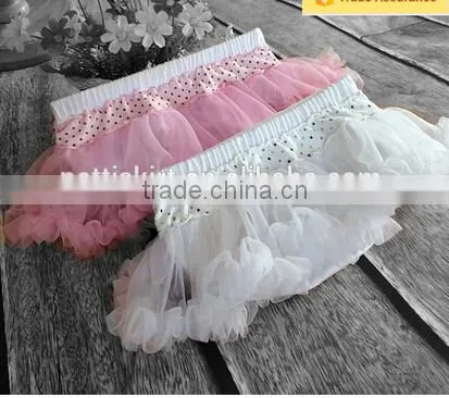 Comfortable Baby Clothes Lace Ruffle Bloomer Infnat Baby Shorts Bloomer photo-5