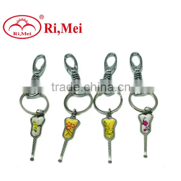 musical notes shaped keychain