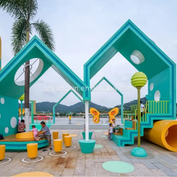 Amusement Park Shopping Center With Lively Indoor and Outdoor Exhibitions and Beautiful Buildings