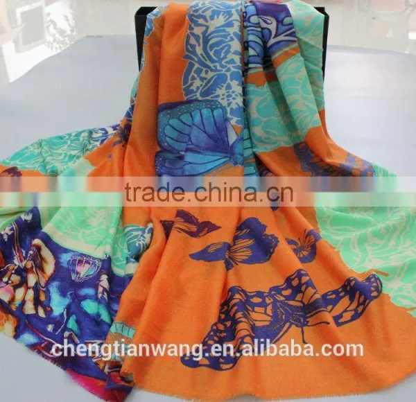 2015 Wool High Quality Ladies Scarves With Printed Design photo-3