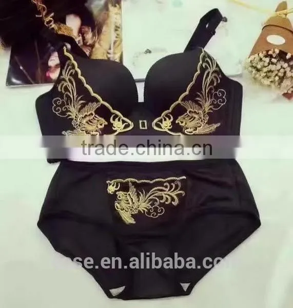 Charming Amazing Lace Underwear Fish Scale Pattern Bra Briefs Panties Set photo-3