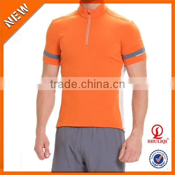 OEM Cool Dry Sportswear for Men Tops Running Wear With Pocket photo-3