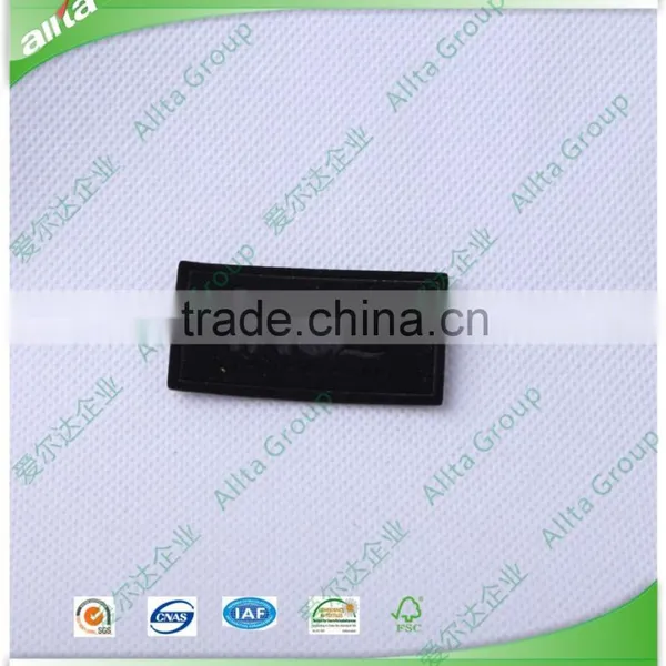 Vogue Custom Embossed Leather Label/patches for Clothing photo-4