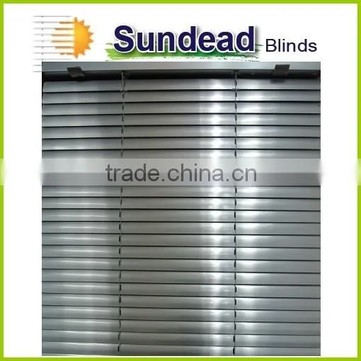 Mini Venetian Blinds & Horizontal Blinds as the Best Way to Filter Light Into Home & Modern Blinds photo-2