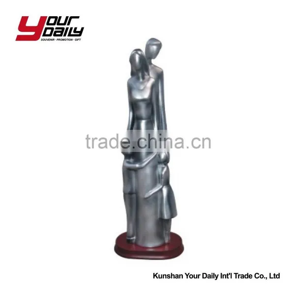 Top Quality Lovely Groom and Bride Figurines Hand Paint Resin Wedding Cake Topper photo-2