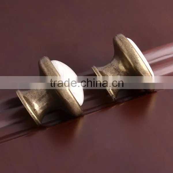 China Wholesale Circular Brushed Zamak Zinc Alloy Home Garden Cabinet Kitchen Wardrobes Furniture Closet Knobs and Pull Handles photo-4