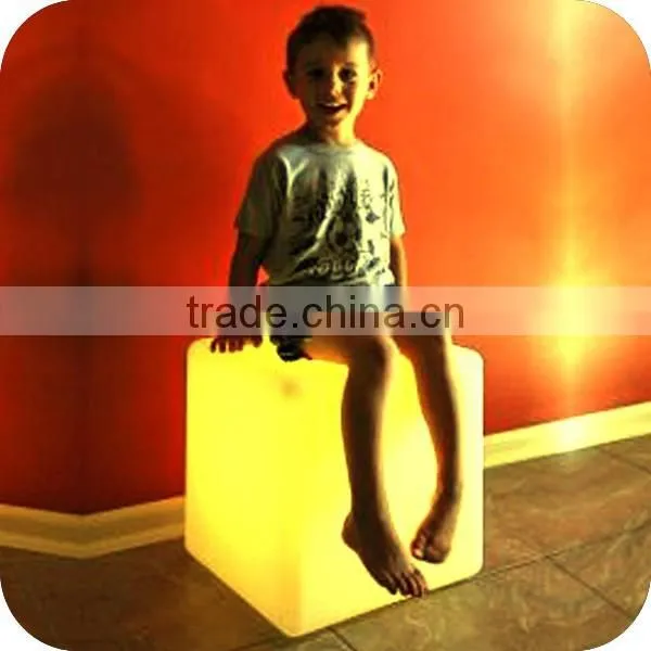 40cm 50cm Acrylic Waterproof Rechargeable Led Cube Table for Coffee Shop photo-3