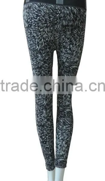 New Design Nice Quality Seamless Woman Underwear Ladies Seamless Legging photo-3