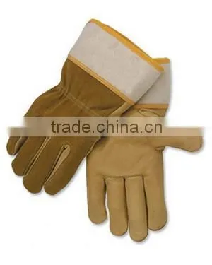 Working Gloves in Brown & Cream Color