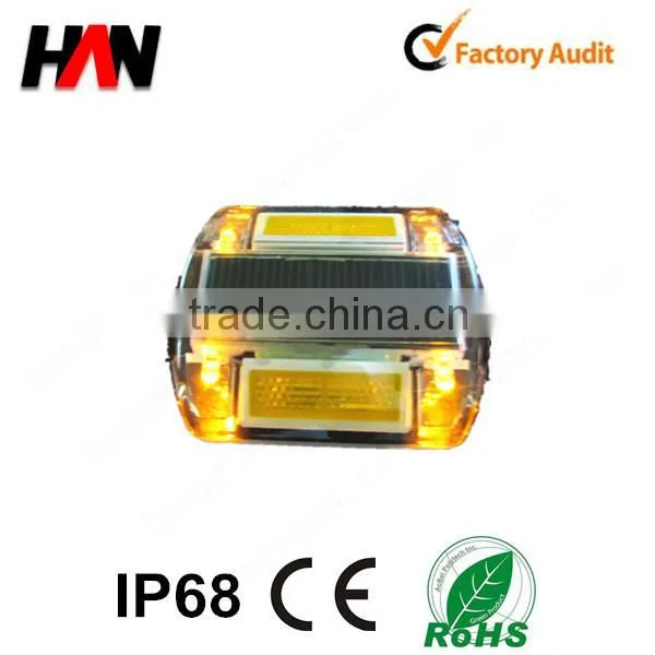 Plastic Solar Powered LED Flashing Road Cat Eyes photo-2