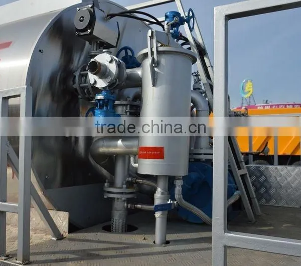 SINOTRUK HOWO 12ton Asphalt Transportation Truck for Sale photo-6
