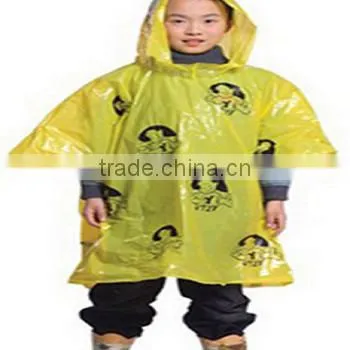Eco-friendly Children Disposable Plastic Raincoat With Cute Cartoon Logo photo-2