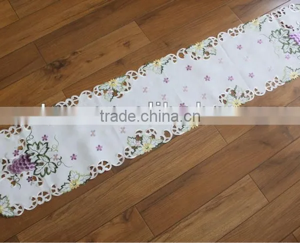 2014 Embroidery Table Runner, 100% Polyester Table Runner photo-3