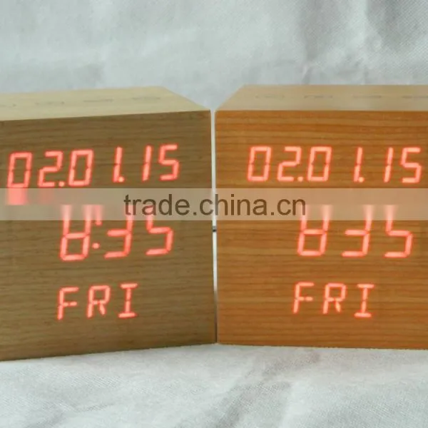 WL0833S 4 Touch Switch Snooze Alarm Temperature LED Clock