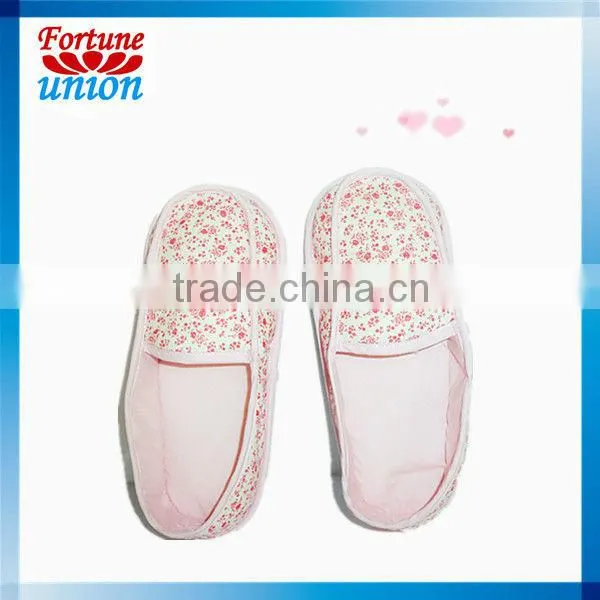 Chinese Traditional Shoes Beauty Older