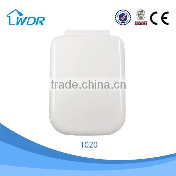 Hygienic Clean Bathroom Shower Decorated Elongated White Duroplast Toilet Lid Cover photo-4