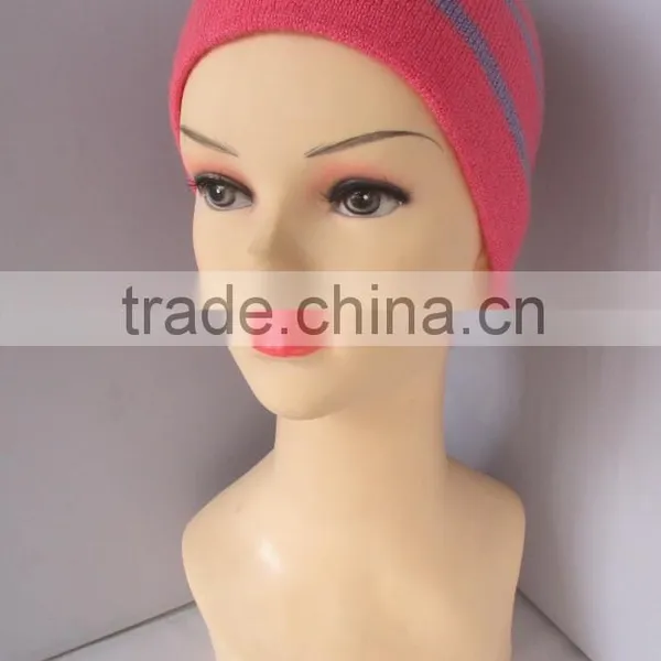 Hot Sale Sweet Design Customaize 100%Acrylic Pom Beanie photo-4