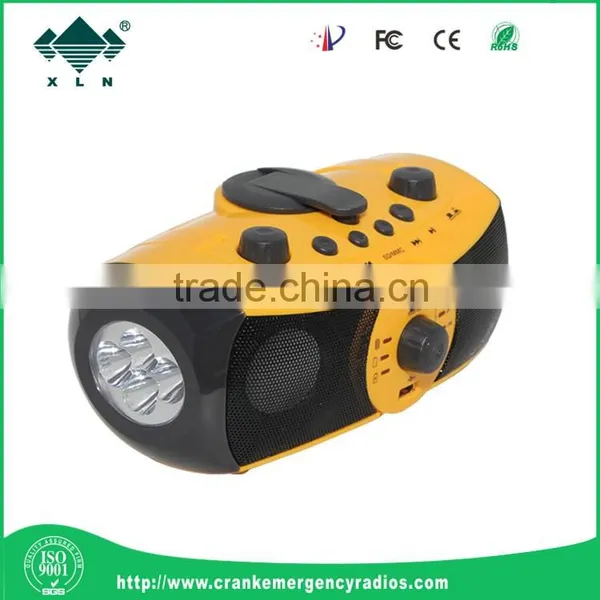 Wonderful Mini Music Speaker Powered by Hand-cranking&USB Port&4 AA Batteries Radio Flashlight for Camping Use photo-2