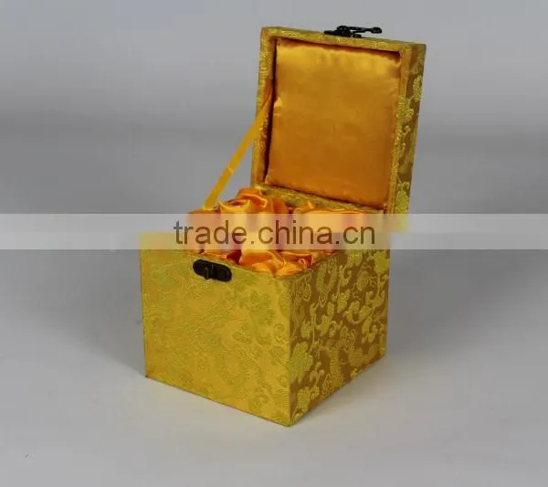 Fabric and Wooden Perfume Box photo-2