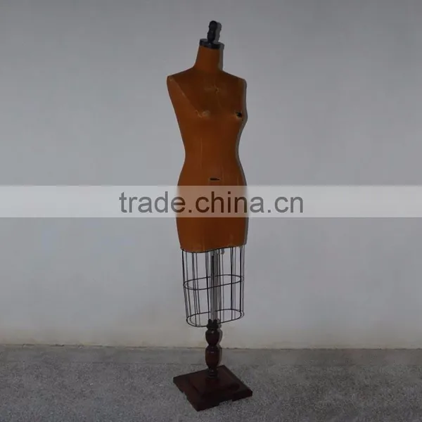 Dilapidated Upper Body Retro Woman Mannequin Display photo-6