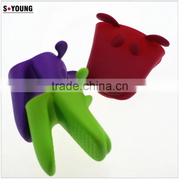 10106 Dog Head Shape Silicone Heat Resistant Grilling BBQ Gloves for Cooking, Baking photo-3
