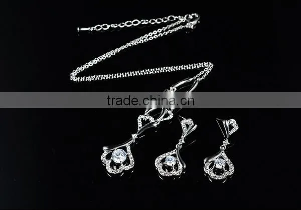 Fashion Elegant Crystal Shaped Necklace Earring Jewelry Set photo-4