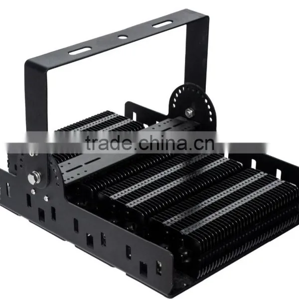 CE Rohs Listed US Quality Standard Waterproof IP67 High Power LED Outdoor Light 200W photo-6