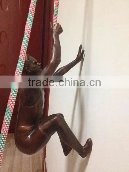 Lost Wax Method Casting Bronze Climbing Soldier Bronze Statue photo-2