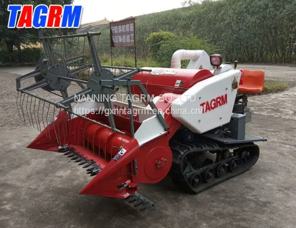 Cheapest price and good quality mini paddy rice combine harvester / rice reaper working in wet field