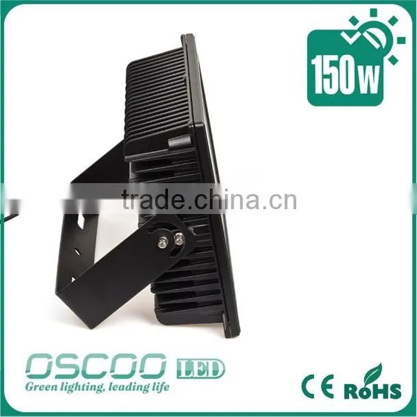 Shenzhen Supplier 150W Led Flood Light for Outdoor Light With Lens 90 Degree Viewing Angle From China photo-2