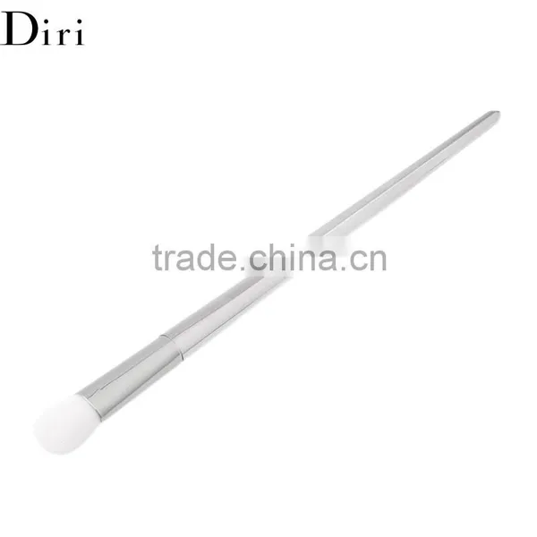 Shiny Sliver Custom Blending Compact Eyeshadow Brush photo-4