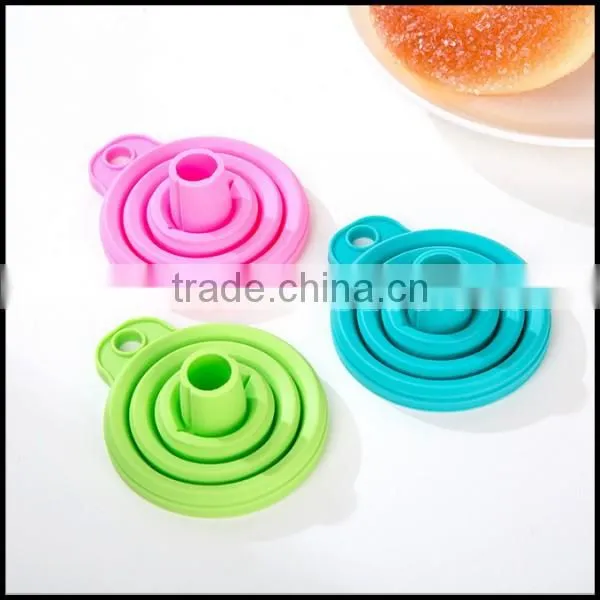 Convenient Portable Silicone Foldable Funnel Wholesale/Candy Color Silicone Folding Hopper for Sale photo-6