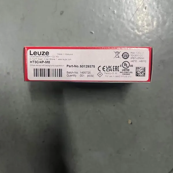 Leuze HT3C/4P-M8 Diffuse sensor with background suppression. Part no.: 50129375.