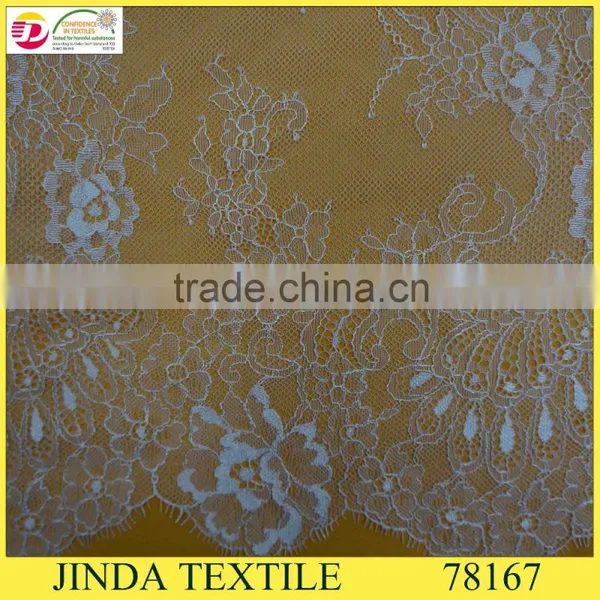 2015 Graceful White Chantilly Net Lace Fabric for Beatiful Dress photo-2