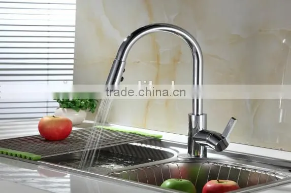 CUPC NSF AB1953 Simple Affordable Pull-Down Kitchen Faucet With Chrome Plated