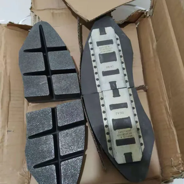 Hot Selling Factory Supply Train Parts Brake Pads photo-5