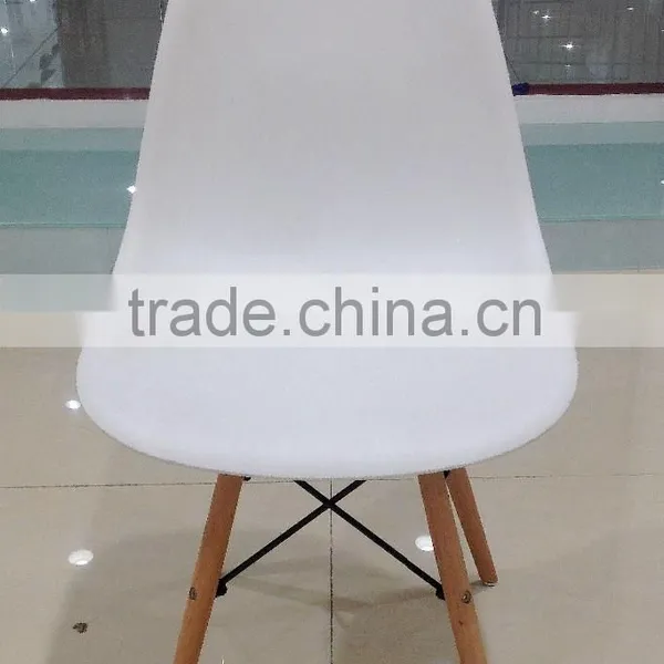High Quality Cheap PP Plastic Emes Chair Replica photo-3