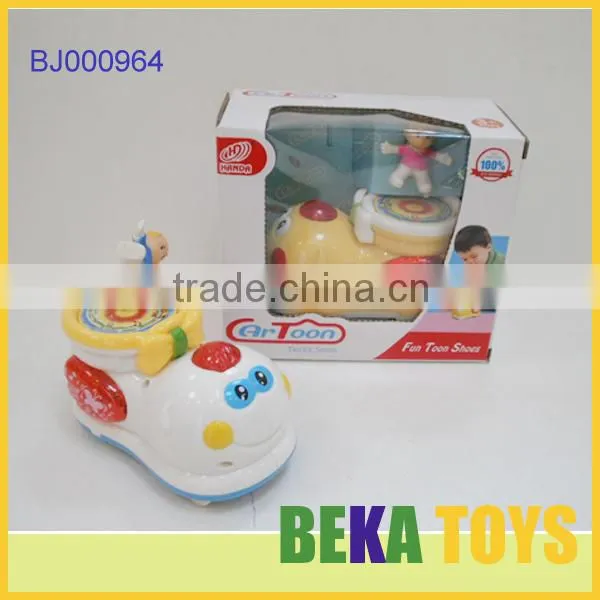 2014 Newest Toys White Kids Novelty Electric Led Robot Toy Small Plastic Cartoon Robot Toys photo-4