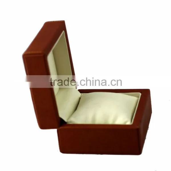 Beautifuly made leather gift box for bracelet, necklace /watch box