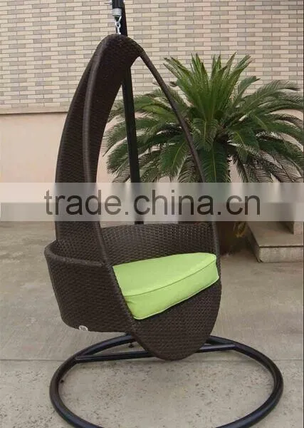 New Design Rattan Outdoor Garden Swing for Sale photo-2