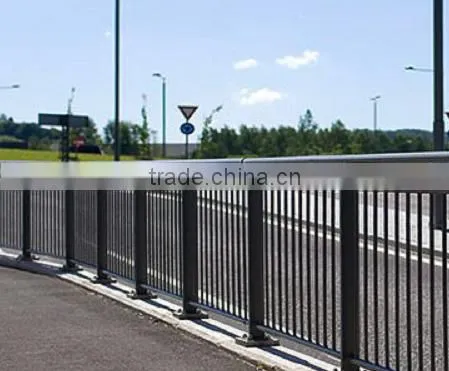 China Factory High Quality Road Steel Fencing photo-2