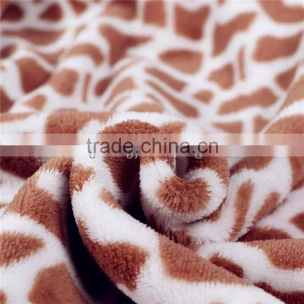 Wholesale Polyester Winter at Home Heated Blanket Print Sheet Set Super Comfy Knit Jacquard Appliqued Plush Pillow Blanket Scarf photo-6