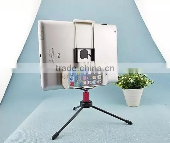 New Arriving Dual Clip Pad and Phone Holder,selfie Stick Wired Extendable Monopod Holder
