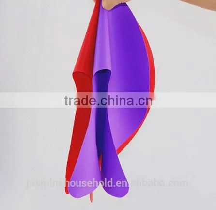 Flexible Soft Heat Resistant Silicone Hairdressing Cape Haircut Cape