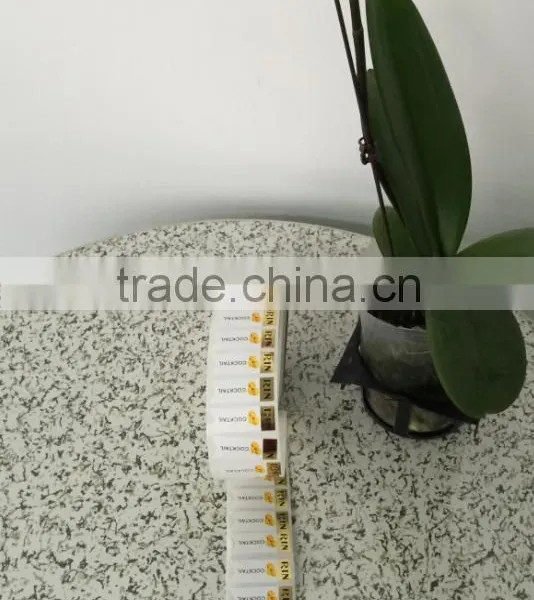 Low Price and High Quality Paper Material Labels Printed Adhesive Stickers in Roll photo-3
