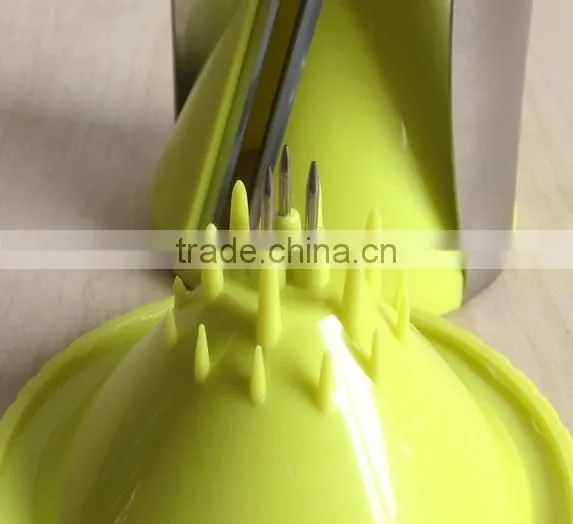 High Quality 4 in 1 Kitchen Tools Spiral Vegetable Slicer photo-6