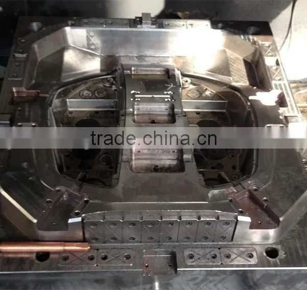 Taizhou High Quality Plastic Injection Auto Lamp Mould photo-6