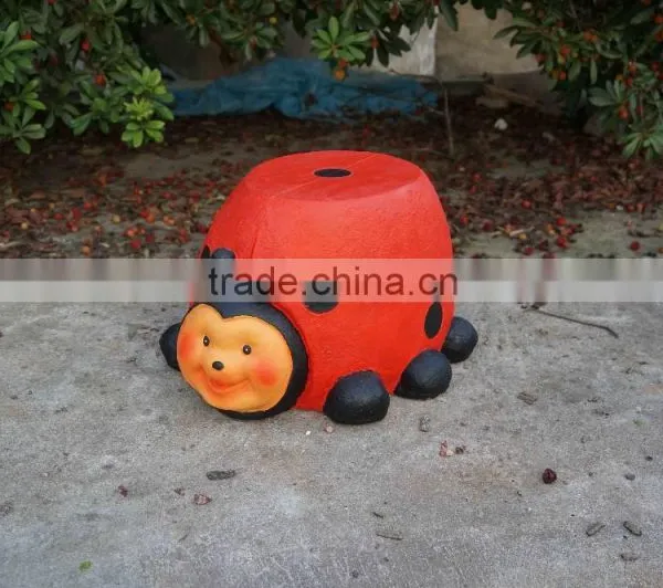 Magnesia Craft Coccinella Septempunctata Tables and Chairs